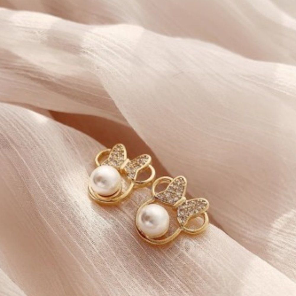 GOLD PEARL DIAMOND MINNIE MOUSE EARRINGS